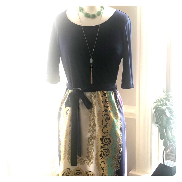 Silk dress with tie waist - Picture 1 of 8